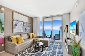 Sophisticated Coastal Haven, Parking Included